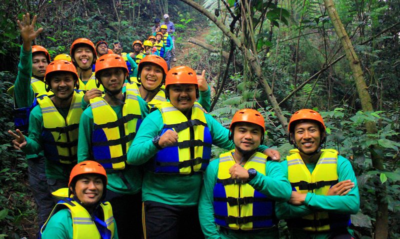 Boy rafting bogor